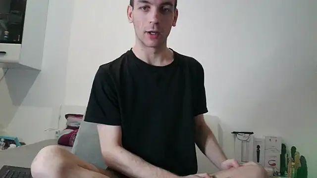 Snapshot of nickdtr chatting on December 9, 6:55 am nickdtr online show from December 9, 6:55 am