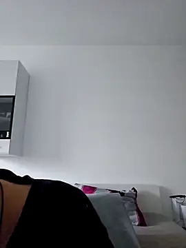 Snapshot of nickdtr chatting on December 15, 10:07 am nickdtr online show from December 15, 10:07 am