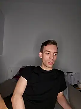 Snapshot of nickdtr chatting on December 16, 5:00 pm nickdtr online show from December 16, 5:00 pm