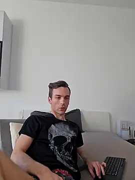 Snapshot of nickdtr chatting on January 13, 9:08 am nickdtr online show from January 13, 9:08 am