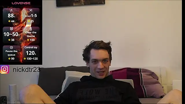 Snapshot of nickdtr chatting on February 22, 4:30 pm nickdtr online show from February 22, 4:30 pm