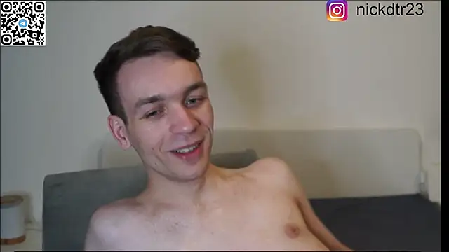 Snapshot of nickdtr chatting on March 7, 12:15 am nickdtr online show from March 7, 12:15 am