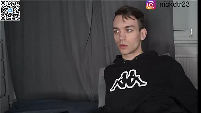 Snapshot of nickdtr chatting on March 16, 9:16 pm nickdtr online show from March 16, 9:16 pm