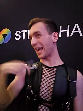 Snapshot of nickdtr chatting on September 25, 11:14 am nickdtr online show from September 25, 11:14 am