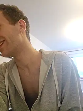 Snapshot of nickdtr chatting on October 17, 6:05 am nickdtr online show from October 17, 6:05 am