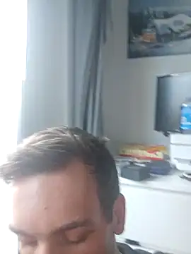 Snapshot of nickdtr chatting on October 26, 6:30 am nickdtr online show from October 26, 6:30 am