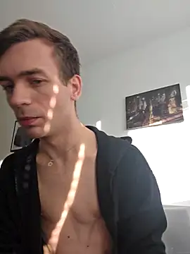 Snapshot of nickdtr chatting on October 31, 7:20 am nickdtr online show from October 31, 7:20 am