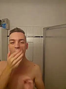 Snapshot of nickdtr chatting on November 14, 12:15 pm nickdtr online show from November 14, 12:15 pm