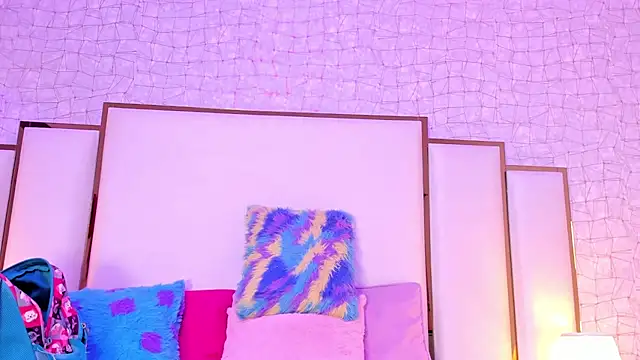 Victoriaa millers online show from February 4, 3:11 am