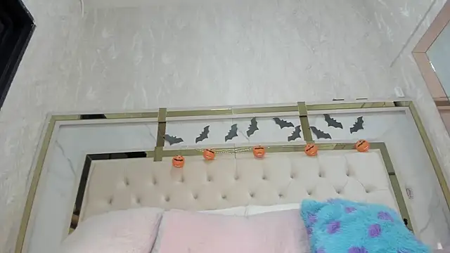 Victoriaa millers online show from October 16, 7:26 pm