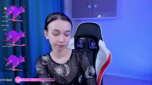 Snapshot of LilithStrangfor chatting on December 7, 10:56 am LilithStrangfor online show from December 7, 10:56 am