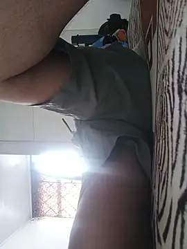 beautiful hands  online show from March 25, 9:32 pm