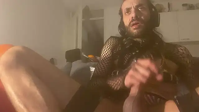 P4RtYBOII92 online show from September 12, 7:36 pm