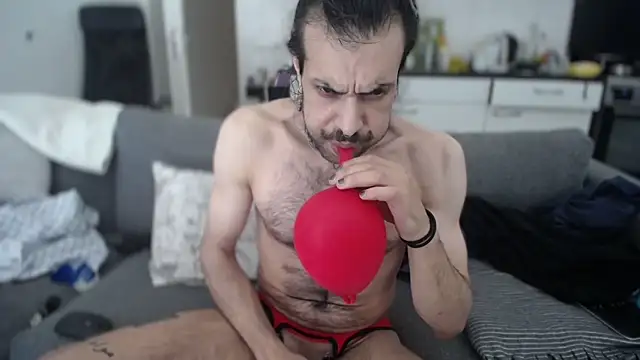 P4RtYBOII92 online show from September 24, 11:24 am