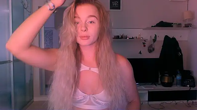 Eva Jaya online show from September 18, 5:09 am