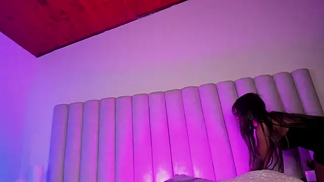 Snapshot of briannajackson_ chatting on February 1, 12:05 pm briannajackson  online show from February 1, 12:05 pm