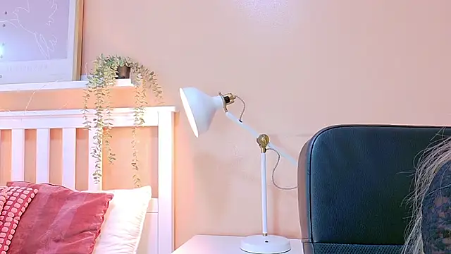 Snapshot of briannajackson_ chatting on October 4, 11:41 am briannajackson  online show from October 4, 11:41 am