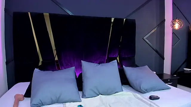 Snapshot of shaina_vasquez chatting on January 20, 10:26 pm shaina vasquez online show from January 20, 10:26 pm