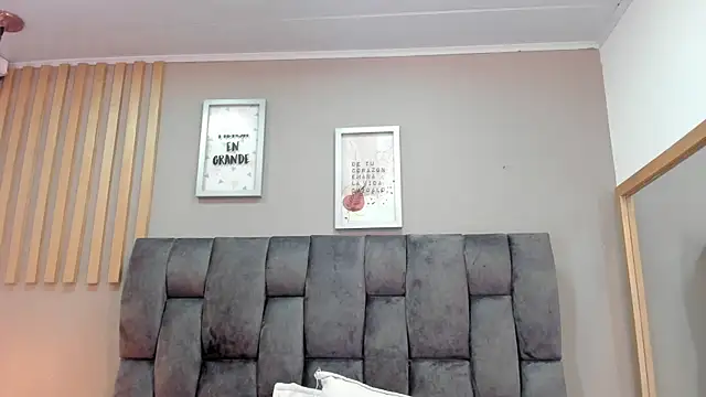 Snapshot of mariaa_fernanda chatting on December 16, 4:06 am mariaa fernanda online show from December 16, 4:06 am