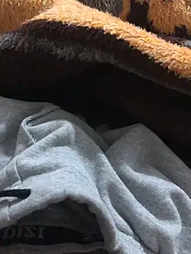 Snapshot of kerimyuce chatting on November 29, 3:37 pm kerimyuce online show from November 29, 3:37 pm