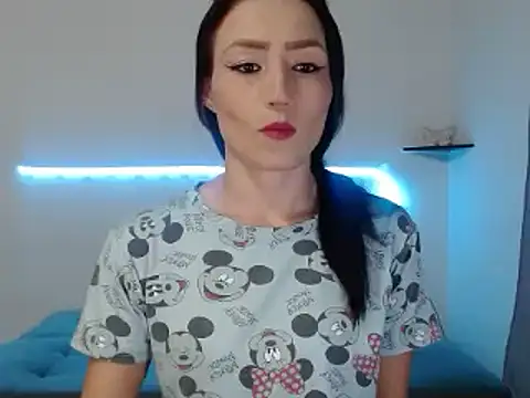 Snapshot of Sara-Guzman1 chatting on February 18, 3:42 am Sara-Guzman1 online show from February 18, 3:42 am