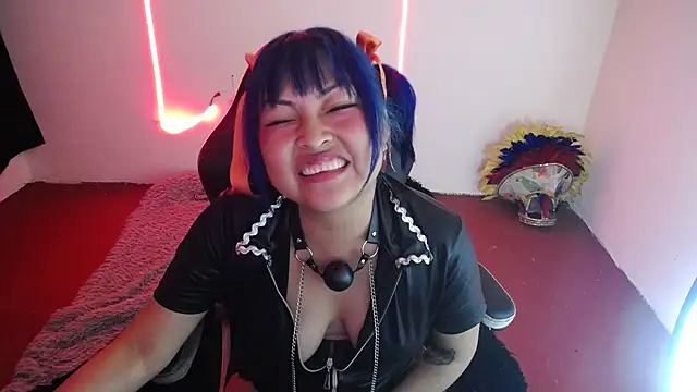 Shaddycute  online show from December 6, 8:37 am