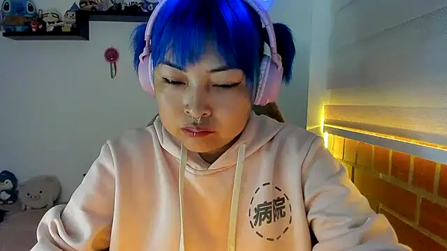 Shaddycute  online show from October 21, 10:05 am