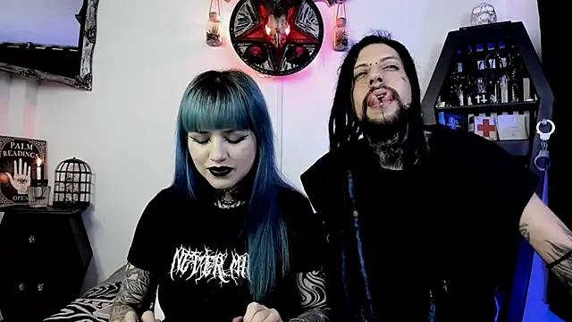 Snapshot of DimmuandDarkness chatting on November 5, 6:46 am DimmuandDarkness online show from November 5, 6:46 am