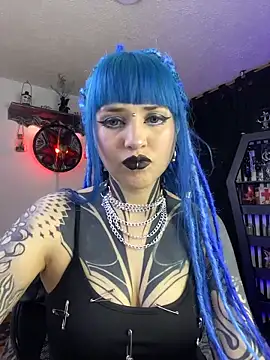 Snapshot of DimmuandDarkness chatting on December 2, 7:25 am DimmuandDarkness online show from December 2, 7:25 am