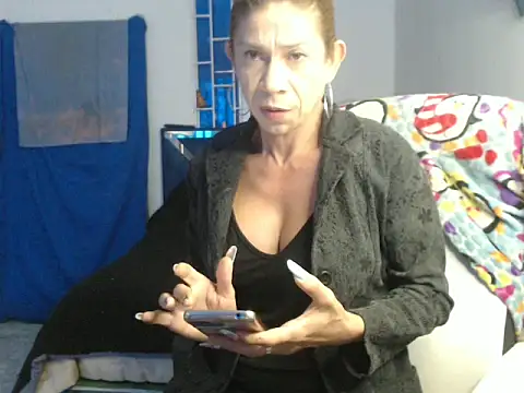 Snapshot of Antonella_borja chatting on November 10, 4:50 pm Antonella borja online show from November 10, 4:50 pm