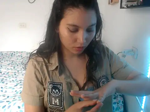 Snapshot of HannaKlein chatting on October 7, 6:05 pm HannaKlein online show from October 7, 6:05 pm