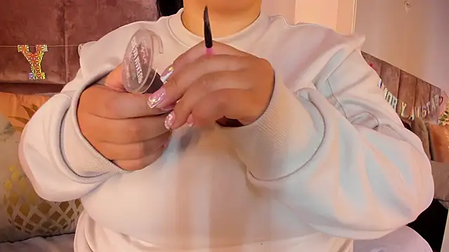 Snapshot of Salomesimos1 chatting on February 16, 12:21 pm Salomesimos1 online show from February 16, 12:21 pm