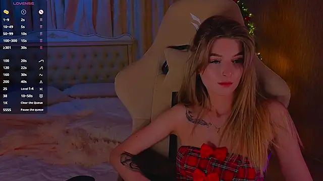 Snapshot of Saillise chatting on December 23, 2:02 am Saillise online show from December 23, 2:02 am