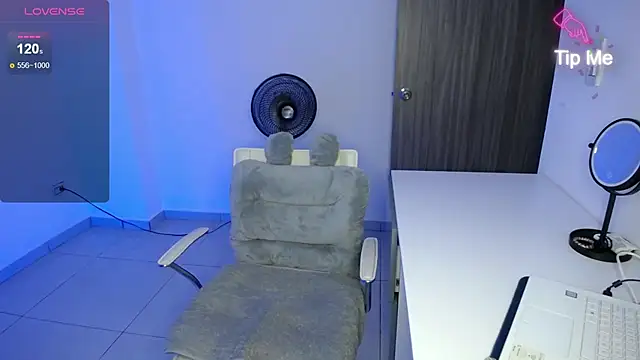 candydowson1 online show from January 11, 10:51 pm