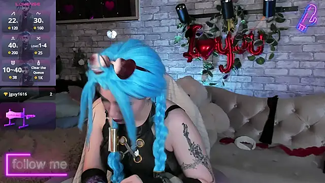 Alex Howell online show from February 13, 2:23 am