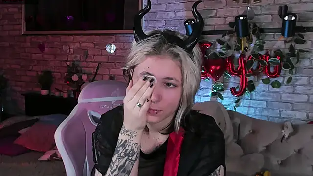 Alex Howell online show from February 26, 8:54 pm