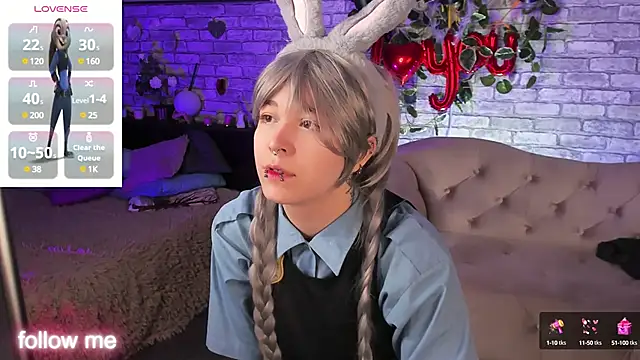 Alex Howell online show from March 14, 8:49 pm