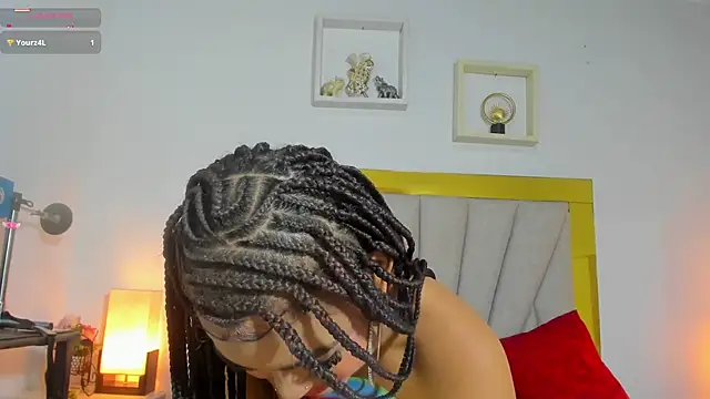 Snapshot of vahiolet_fuentes chatting on December 11, 3:02 am vahiolet fuentes online show from December 11, 3:02 am