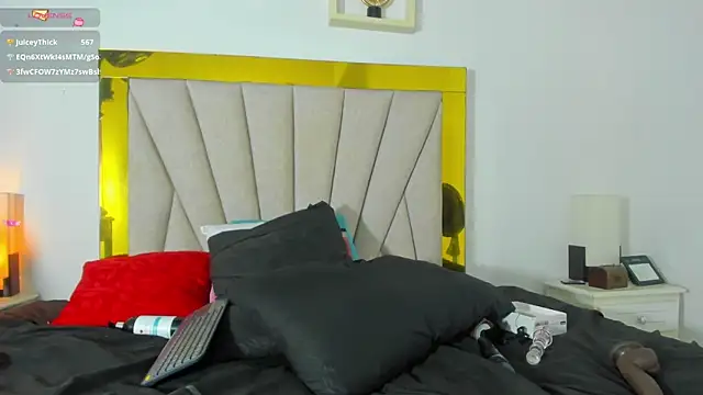 Snapshot of vahiolet_fuentes chatting on January 9, 6:06 am vahiolet fuentes online show from January 9, 6:06 am