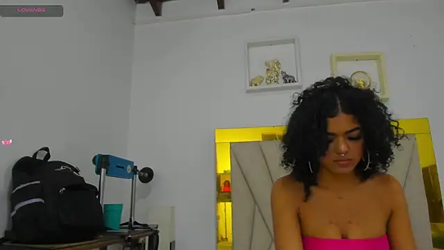 Snapshot of vahiolet_fuentes chatting on January 11, 3:13 am vahiolet fuentes online show from January 11, 3:13 am