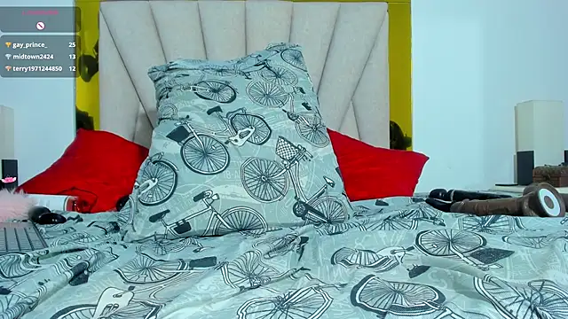 Snapshot of vahiolet_fuentes chatting on January 11, 9:15 am vahiolet fuentes online show from January 11, 9:15 am