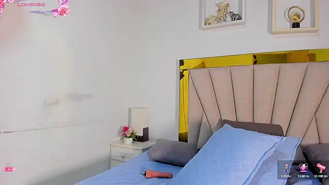 Snapshot of vahiolet_fuentes chatting on September 27, 3:11 am vahiolet fuentes online show from September 27, 3:11 am