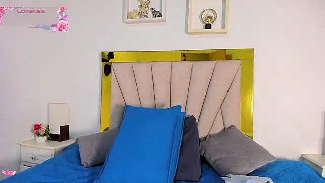 Snapshot of vahiolet_fuentes chatting on October 17, 3:10 am vahiolet fuentes online show from October 17, 3:10 am