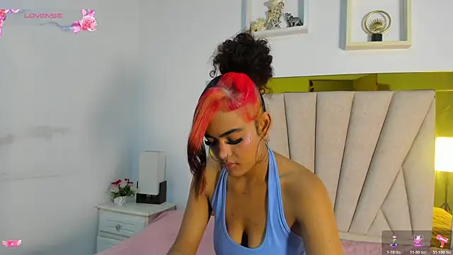 Snapshot of vahiolet_fuentes chatting on November 15, 3:04 am vahiolet fuentes online show from November 15, 3:04 am