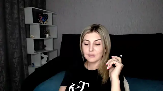 Snapshot of Amelia_Harper chatting on December 10, 3:12 pm Amelia Harper online show from December 10, 3:12 pm