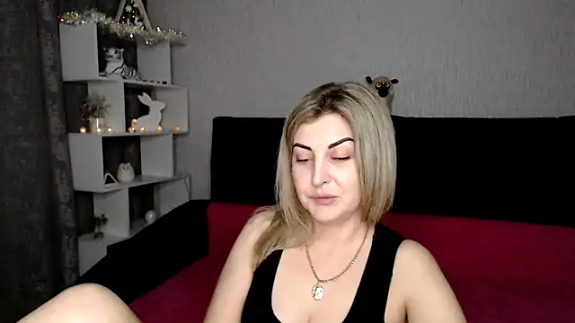 Snapshot of Amelia_Harper chatting on December 17, 2:55 pm Amelia Harper online show from December 17, 2:55 pm