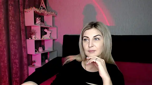 Snapshot of Amelia_Harper chatting on December 23, 2:50 pm Amelia Harper online show from December 23, 2:50 pm