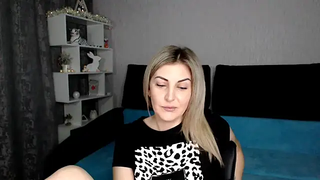 Snapshot of Amelia_Harper chatting on January 13, 2:42 pm Amelia Harper online show from January 13, 2:42 pm