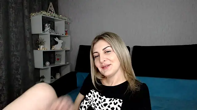 Snapshot of Amelia_Harper chatting on January 13, 8:48 pm Amelia Harper online show from January 13, 8:48 pm