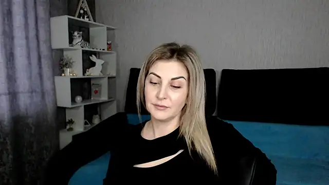 Snapshot of Amelia_Harper chatting on January 20, 12:49 pm Amelia Harper online show from January 20, 12:49 pm